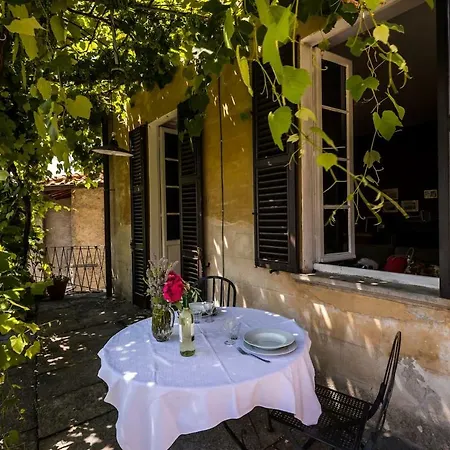 Terrace With A View! * Moltrasio